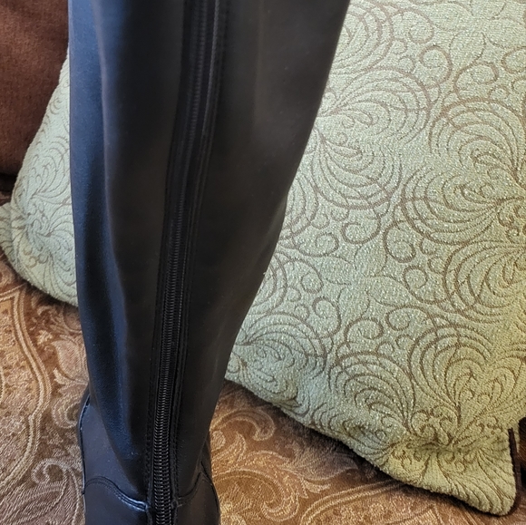 Franco Sarto Leather Boots. New with out tags. - Picture 6 of 11